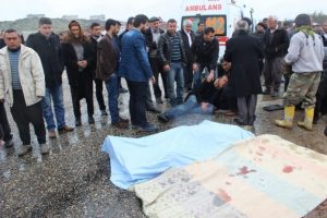 G&ouml;renler sinir krizi ge&ccedil;irdi: 1 &ouml;l&uuml;, 8 yaralı
