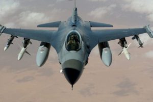 Rus u&ccedil;ağına T&uuml;rk F-16'lardan yakın takip