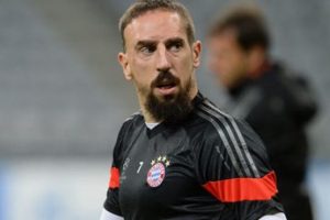 M&uuml;sl&uuml;man futbolculara b&uuml;y&uuml;k şok!