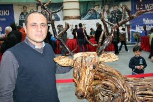 Ağa&ccedil; k&ouml;klerinden sanat