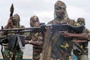 Boko Haram askerlerle &ccedil;atışmaya başladı: 8 &ouml;l&uuml;