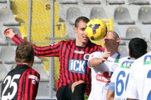&Ccedil;aykur Rizespor işi ilk yarıda bitirdi