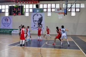 Mudanya Din&ccedil;spor İstanbul'a direnemedi