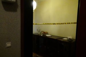Uzman doktor evinde &ouml;l&uuml; bulundu, eşi ise yoğun bakımda