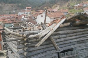 Lodos Bursa'nın dağ i&ccedil;lerinde de hayatı olumsuz etkiledi
