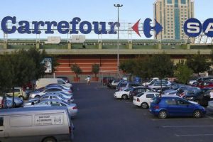 Carrefoursa o zincirin marketlerini satın alıyor