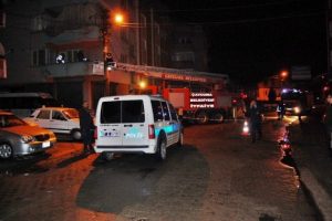 Havalandırma boşluğuna atılan izmarit panik yaşattı