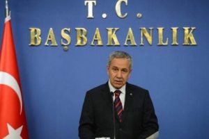Fethullah G&uuml;len &ouml;ld&uuml; sorusu B&uuml;lent Arın&ccedil;'ı şok etti