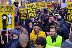 "PEGIDA"ya b&uuml;y&uuml;k tepki