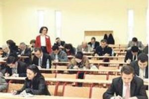 10 bin lira ver, dil sınavı cevapları cebine gelsin!
