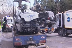 Başbakanlık resmi konutu &ouml;n&uuml;nde kaza