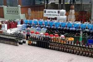 Antalya'da 1100 litre sahte i&ccedil;ki ele ge&ccedil;irildi