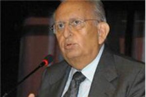 Cindoruk'tan Ak Parti'nin davetine ret
