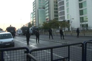 Bank Asya &ouml;n&uuml;nde g&uuml;venlik &ouml;nlemleri artırıldı