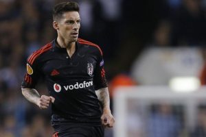 "Futbolculuğum babama değil anneme &ccedil;ekmiş"