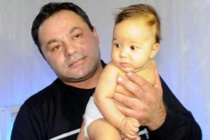 Minik Poyraz sanayide yaptırılan cihazla yaşama tutunuyor