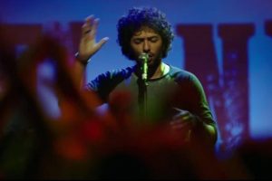 Mert Fırat 'rock&ccedil;ı' oldu!