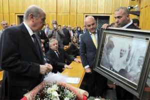 Bozkurt yapan Atat&uuml;rk, Bah&ccedil;eli'yi şaşırttı