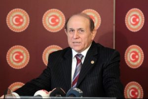 "Parlamenter sistem diktat&ouml;rl&uuml;ğe daha uygun"