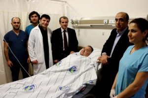 Robotik cerrahi m&uuml;dahaleyle sağlığına kavuştu