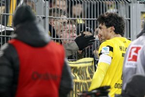 Dortmund taraftarları isyan etti!