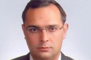 İntihar ettiği g&uuml;n işten &ccedil;ıkarılmış