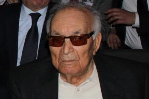 Yaşar Kemal'in sağlık durumu;solunum desteği devam ediyor