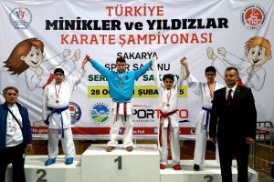 Karatenin Bursalı yıldızları gururlandırdı