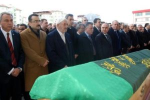 MHP Kastamonu Milletvekilinin annesi toprağa verildi