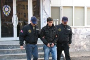 Viranşehir'de karakola ses bombası atan ş&uuml;pheli tutuklandı