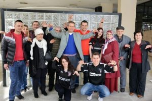 Fanatik &ccedil;ift nikah masasına formayla oturdu