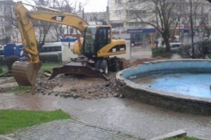 Kavşak i&ccedil;in ağa&ccedil; kesimine izin &ccedil;ıkmadı