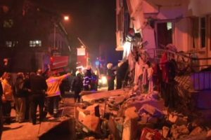 Mersin Valisi: ''5 kişi yaralı olarak &ccedil;ıkarıldı''