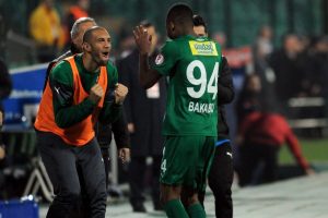 Gollerin yarısı Bakambu ve Fernandao'dan!