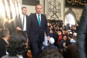 Erdoğan gecikince cuma ezanı 10 dakika ge&ccedil; okundu