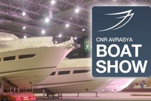 Milyonluk yatlar CNR fuar merkezi'ne getirilmeye başlandı