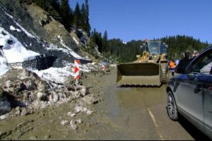 Ilgaz-Kastamonu karayolu'nda heyelan