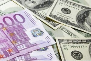 İnternet aramalarında dolar, euro ve altın 'patlaması'