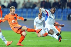 Haftanın a&ccedil;ılış ma&ccedil;ında 4 gol