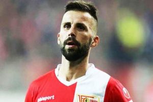 B&ouml;ylesi g&ouml;r&uuml;lmedi! Kanserli futbolcuyla...