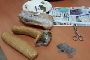 Bursa'da uyuşturucu satmak i&ccedil;in ev kiralamışlar!