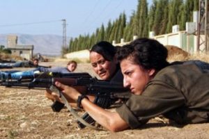 Almanya'dan 100 kadın savaşmaya gitti