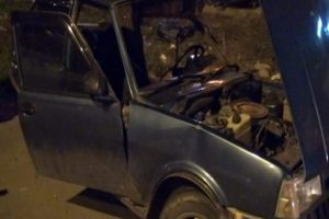 3 ara&ccedil; birbirine girdi: 1 &ouml;l&uuml;, 4 yaralı