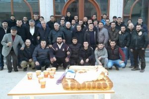 Bursalı gen&ccedil;ler sabah namazında buluştu