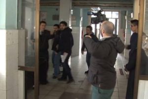 G&ouml;zaltına alınan polisler sağlık kontrol&uuml;nden ge&ccedil;irildi