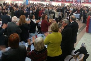 CHP'liler kardeşlik yemeğinde buluştu
