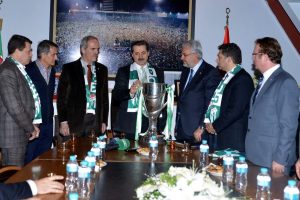 Bakan &Ccedil;elik'ten Bursaspor'a ziyaret