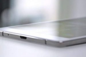 D&uuml;nyanın en ince telefonu geliyor