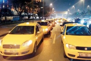 Kabinli taksi i&ccedil;in 10 bin imza