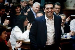 Yunanistan'da asgari &uuml;cret 2 bin 100 lira!
